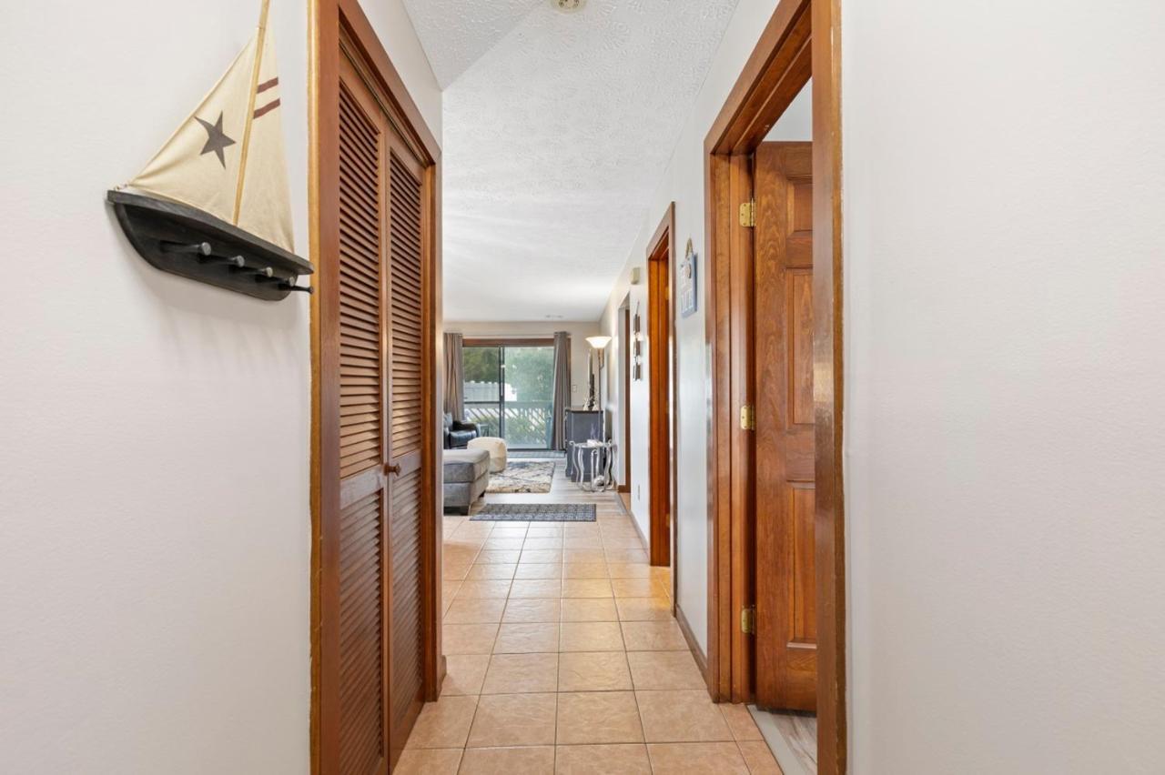 Spacious Modern Condo - 1St Floor - One Block To The Beach Myrtle Beach Exterior photo